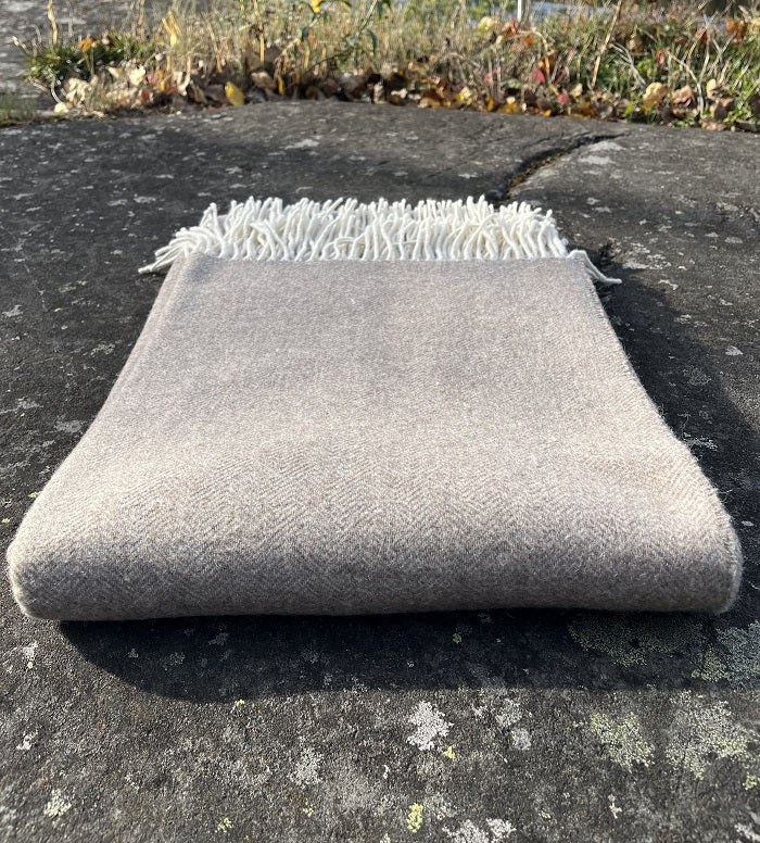 Heimdall Norway - large blanket in merino wool - Stavern - light brown