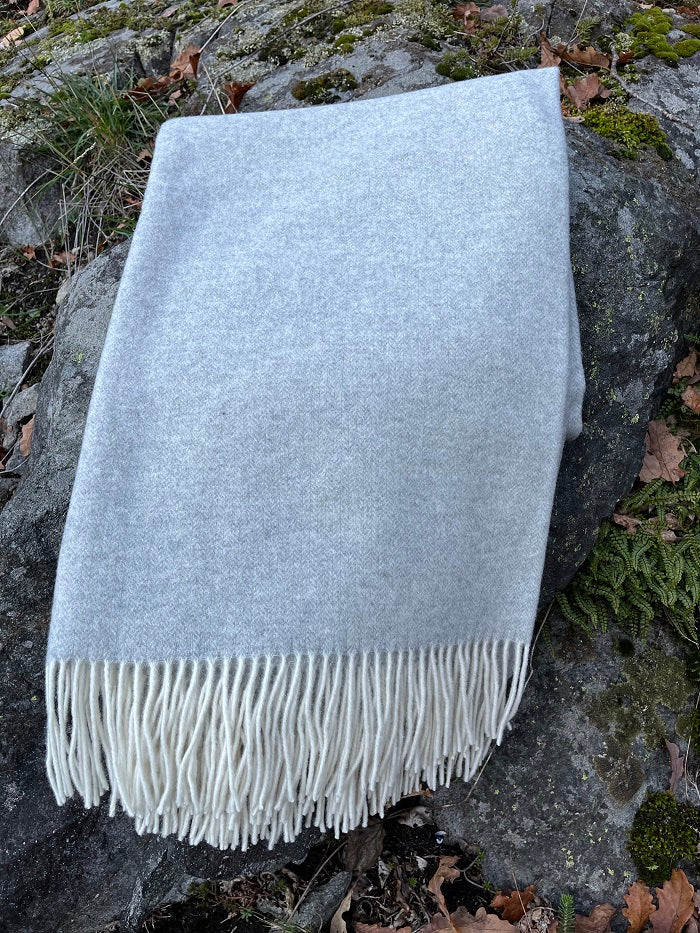 Heimdall Norway - stort pledd i cashmere - merino ull - Frogner - lys grå