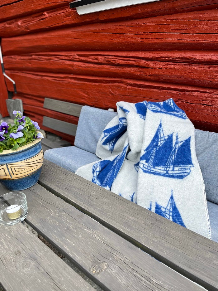 Heimdall Norway - stort ullpledd - skute motiv - skarp blå