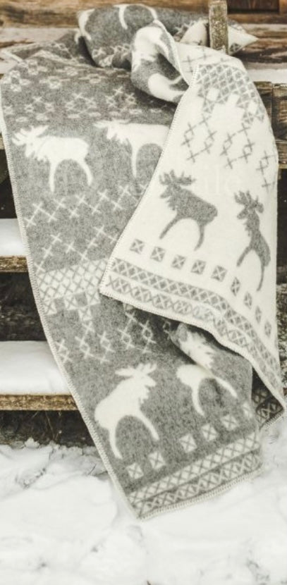 Heimdall Norway - stort ullpledd - dobbelvevd - elg motiv - snøkrystall - grå