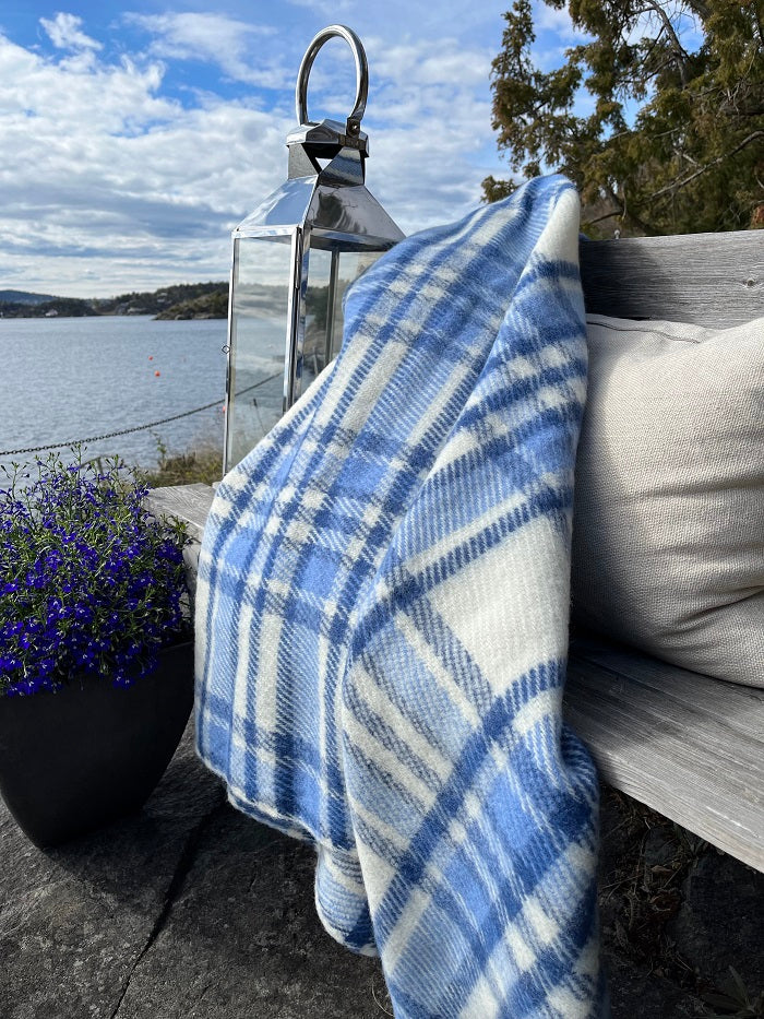 HEIMDALL NORWAY BLANKET - GEILO - 100% PURE NEW WOOL - OFF WHITE - LIGHT BLUE
